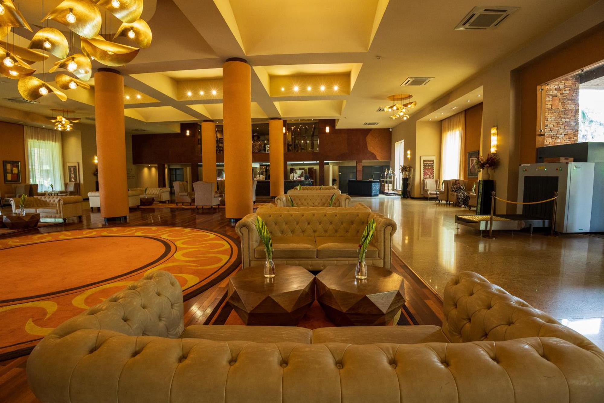 Speke Resort And Conference Center Kampala Dış mekan fotoğraf